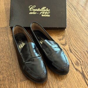 Black loafers imported from Spain